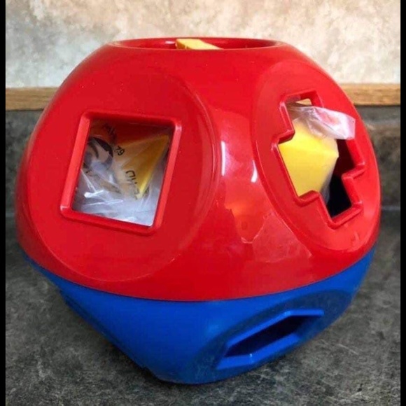 Tupperware Shape O Toy - Picture 2 of 2